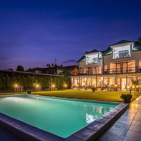 Guest House Panorama Aqualux With Free Parking Novi Sad Exterior foto