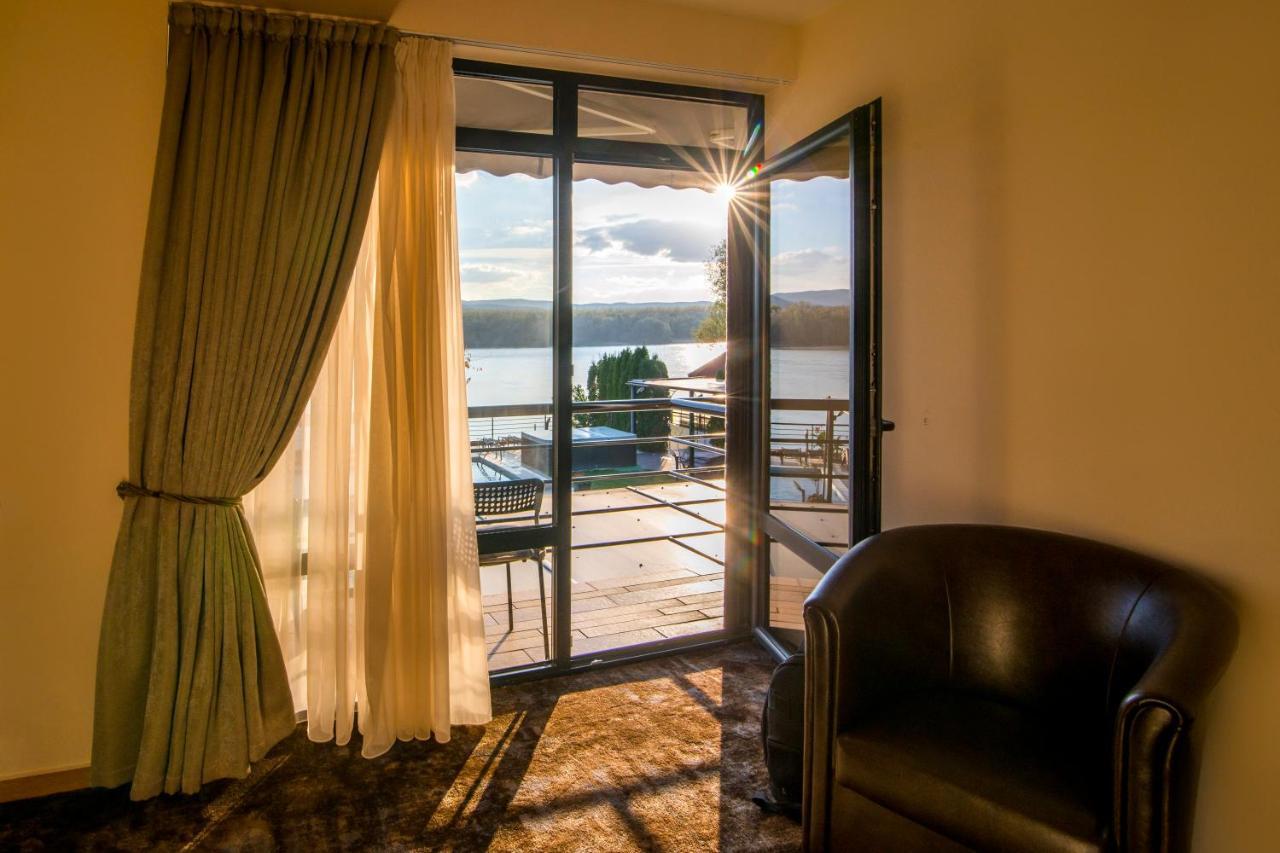 Guest House Panorama Aqualux With Free Parking Novi Sad Exterior foto